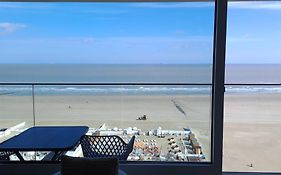 Modern Studio With Beautiful Sea View - 9Th Floor