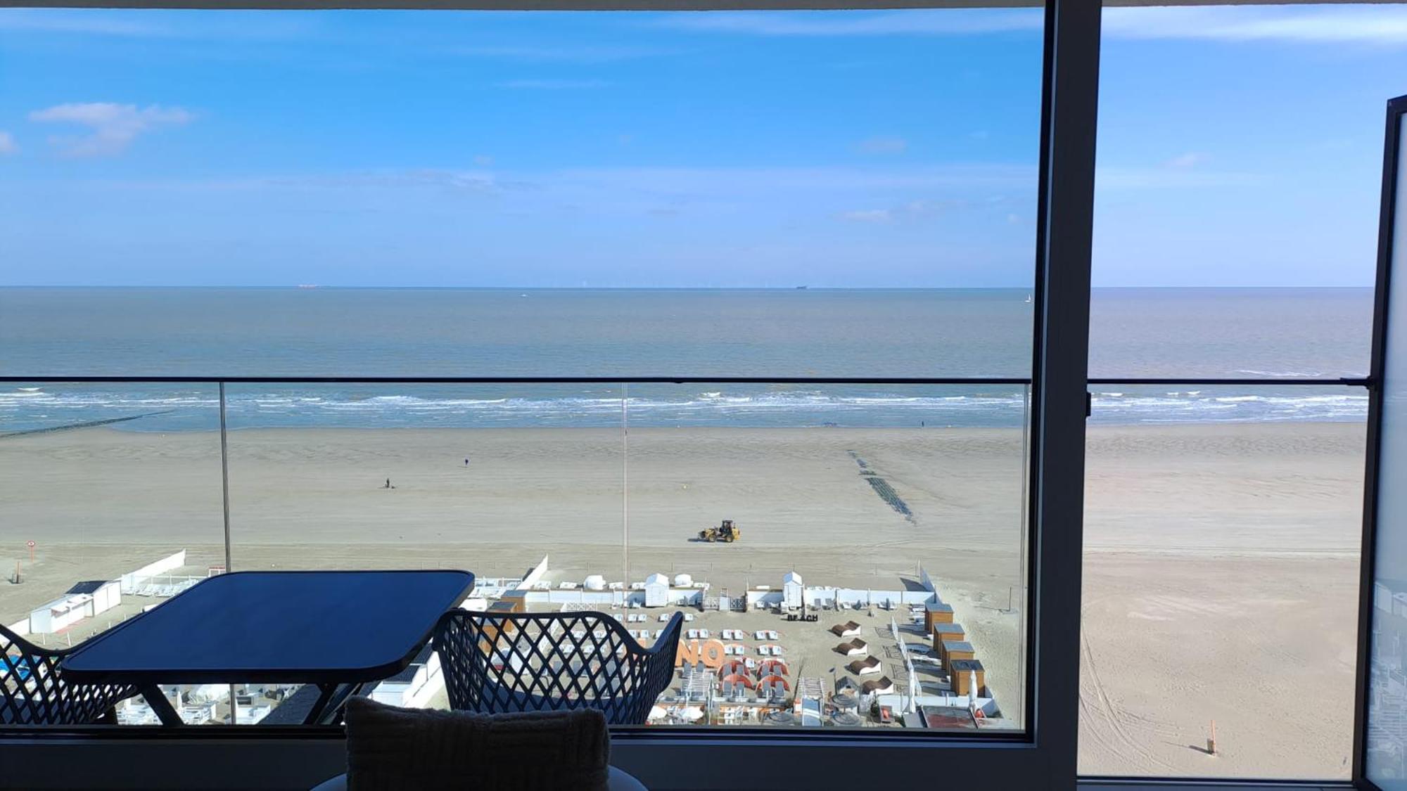 Modern Studio With Beautiful Sea View - 9Th Floor Blankenberge Extérieur photo